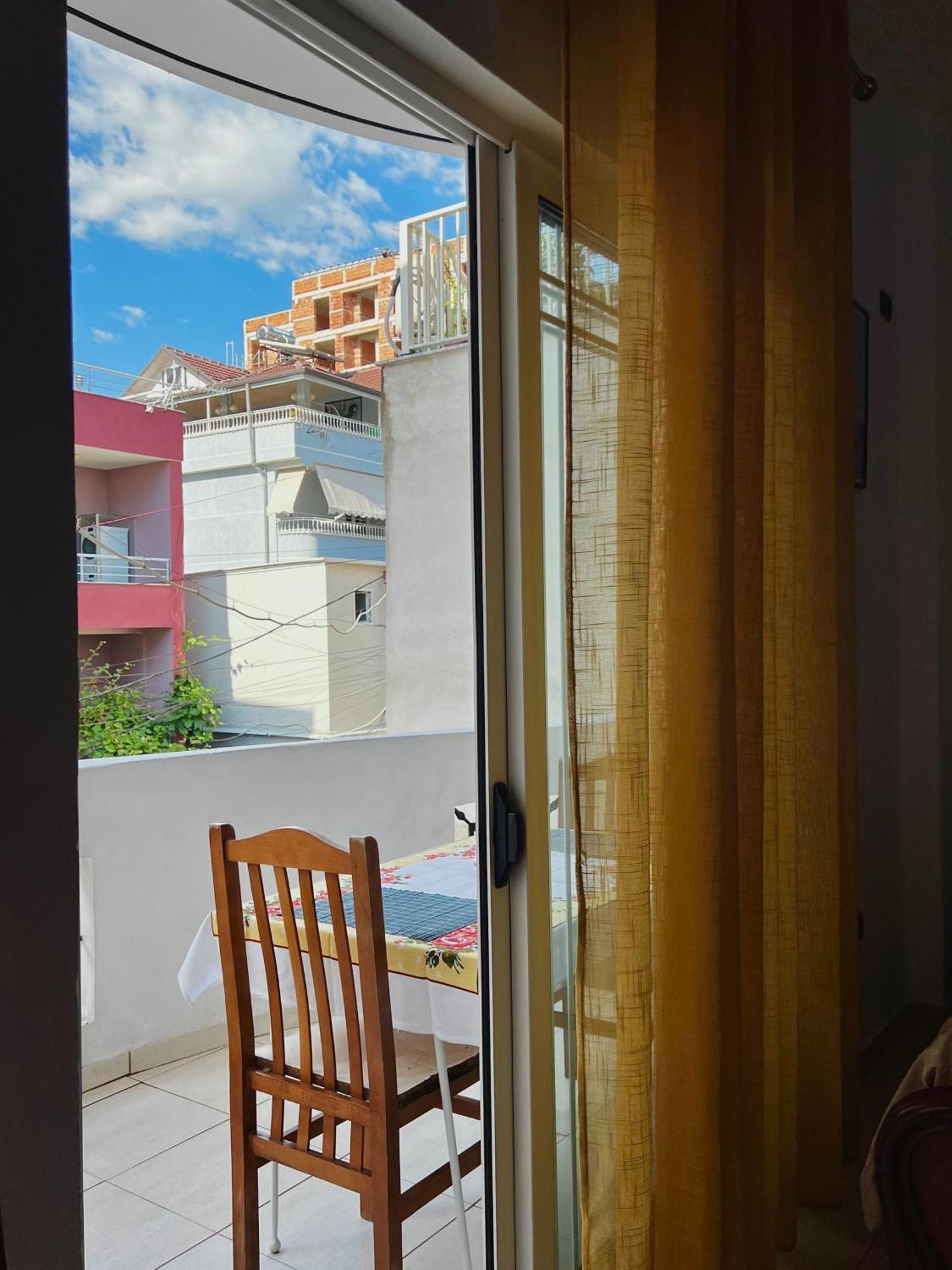 Ar Apartments Tirana Buitenkant foto