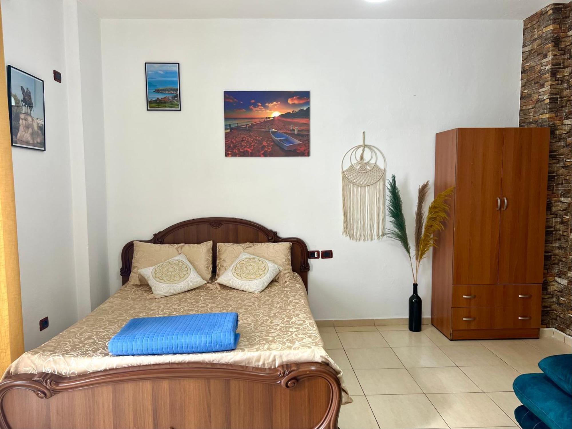 Ar Apartments Tirana Buitenkant foto